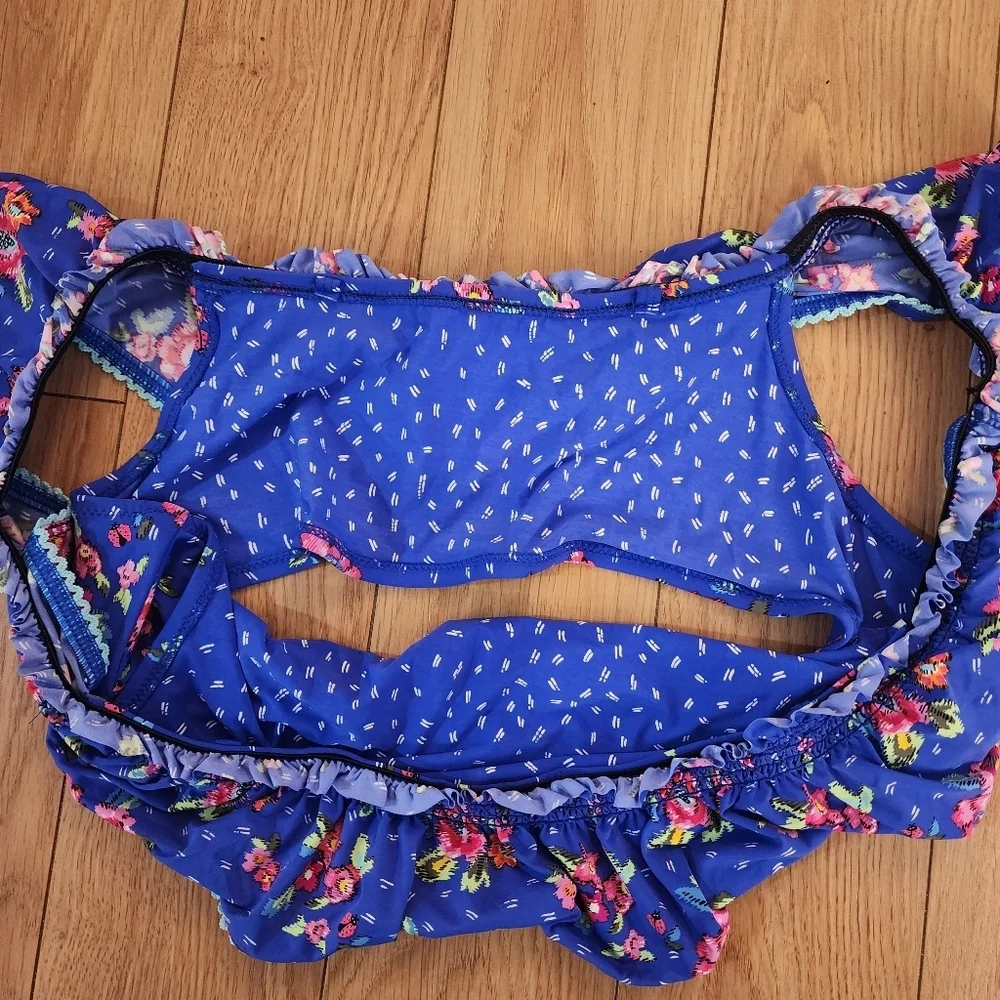 NWT Vera Bradley Bikini Top- XL
